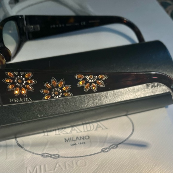 PRADA Eyglasses with case. - Picture 1 of 3